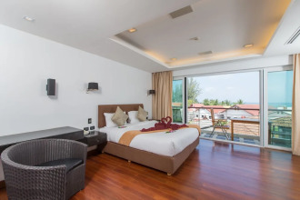The Palms, Kamala Beach