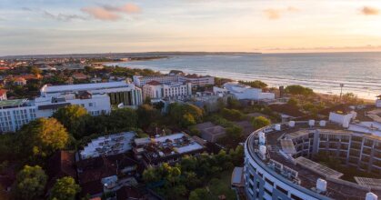 Fourteen Roses Beach Hotel