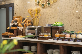 Golden Lotus Luxury Hotel Danang