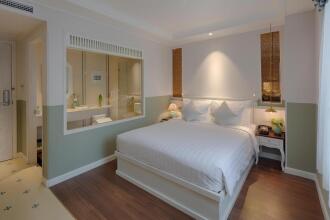Au Lac Charner Hotel