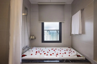 Daphovina Hotel Nha Trang (Ex  Aston Nt)