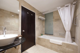 Legian Beach Hotel
