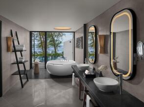 Crowne Plaza Phu Quoc Starbay