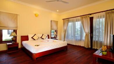 Golden Coast Resort & Spa