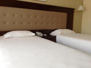 Devon Hotel