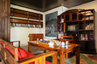 Lakeview Hotel & Restaurant