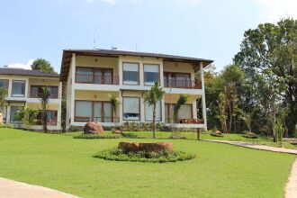 Camia Resort & Spa