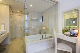 Diamond Bay Condotel Resort Nha Trang