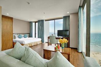 Yarra Ocean Suite Danang