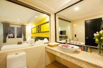 Adora Art Hotel
