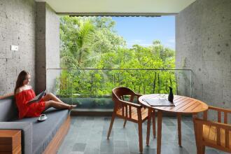 Legian Beach Hotel
