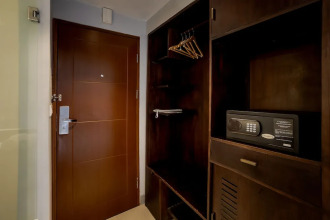 Fourteen Roses Boutique Hotel Legian