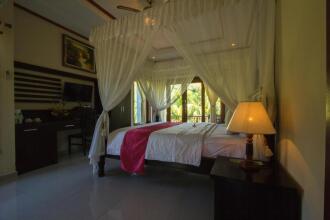 Arya Amed Beach Resort
