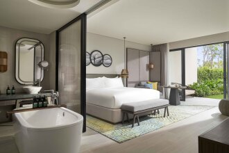 Crowne Plaza Phu Quoc Starbay
