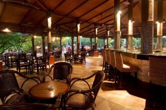 Embudu Village Resort