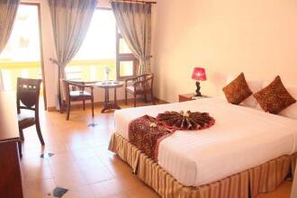 Sandhills Beach Resort & Spa