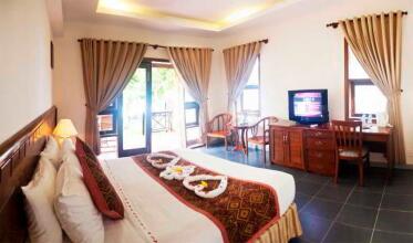 Sandhills Beach Resort & Spa