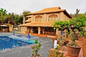 Sandhills Beach Resort & Spa