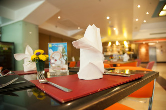 The Seasons Bangkok Huamark