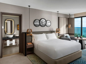Crowne Plaza Phu Quoc Starbay