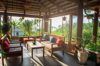 Camia Resort & Spa