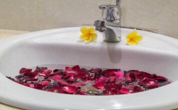 Fourteen Roses Beach Hotel