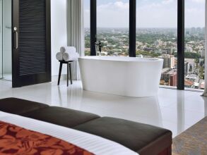 Movenpick Hotel Colombo