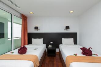The Palms, Kamala Beach