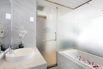 Crown Hotel Nha Trang