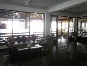 Coral Sands Hotel