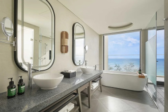 Crowne Plaza Phu Quoc Starbay