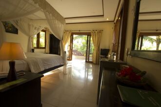 Arya Amed Beach Resort