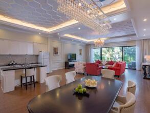 Nha Trang Marriott Resort & Spa, Hon Tre Island