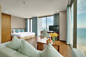 Yarra Ocean Suite Danang