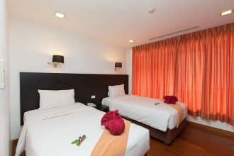 The Palms, Kamala Beach