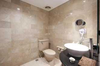 Legian Beach Hotel