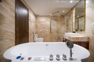 Golden Lotus Grand Hotel Da Nang