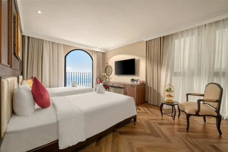Golden Lotus Luxury Hotel Danang