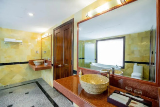 Diamond Bay Resort & Spa Nha Trang