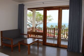 Camia Resort & Spa
