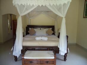 Arya Amed Beach Resort