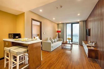 Yarra Ocean Suite Danang