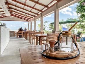 Triton Prestige Seaview & Spa