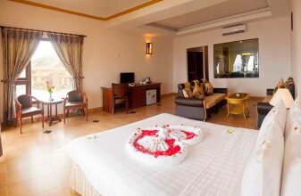 Sandhills Beach Resort & Spa