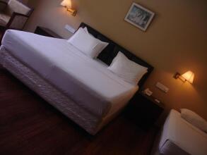 Devon Hotel