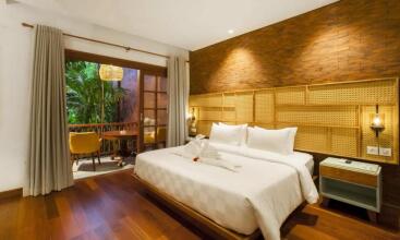 Fourteen Roses Boutique Hotel Legian