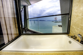 Boton Blue Hotel & Spa Nha Trang
