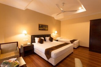 Devon Hotel