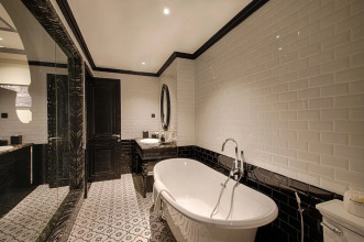 Monarque Hotel Danang