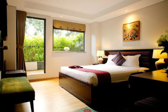 Au Lac Legend Hotel